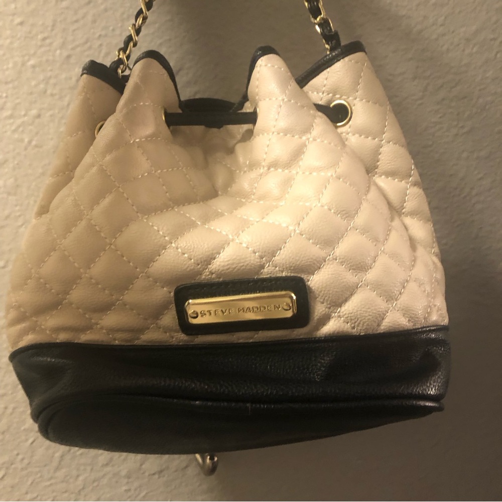 Steve Madden quilted cross body bag